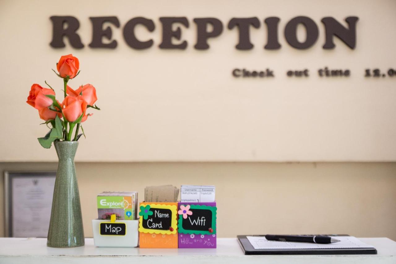 Triple Palms House Hotel Chiang Mai Bagian luar foto