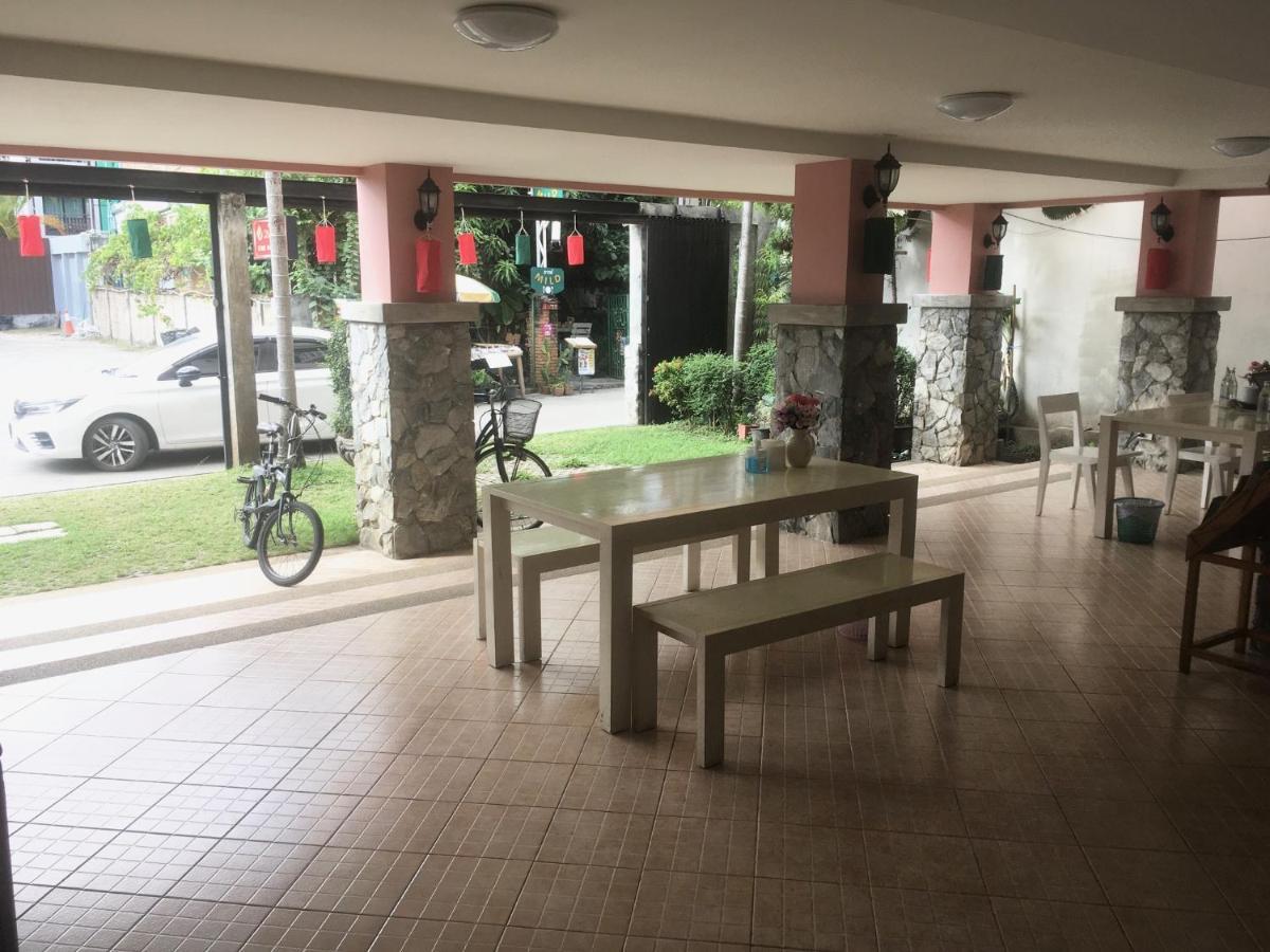Triple Palms House Hotel Chiang Mai Bagian luar foto