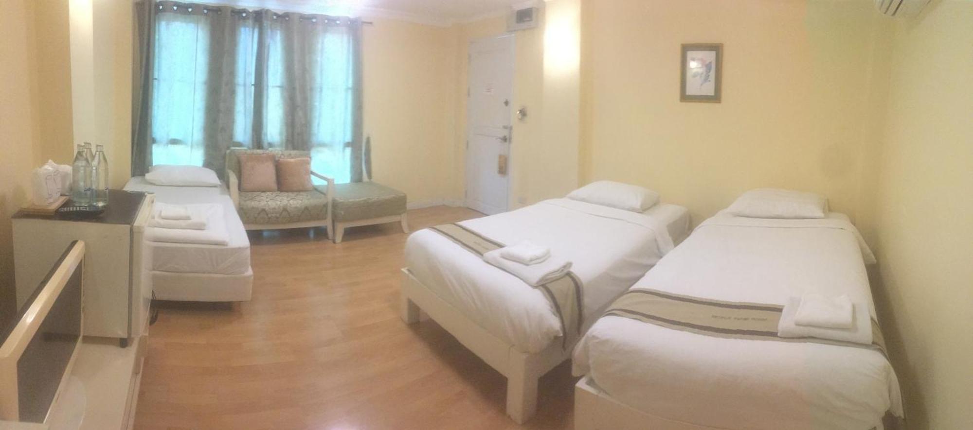 Triple Palms House Hotel Chiang Mai Bagian luar foto